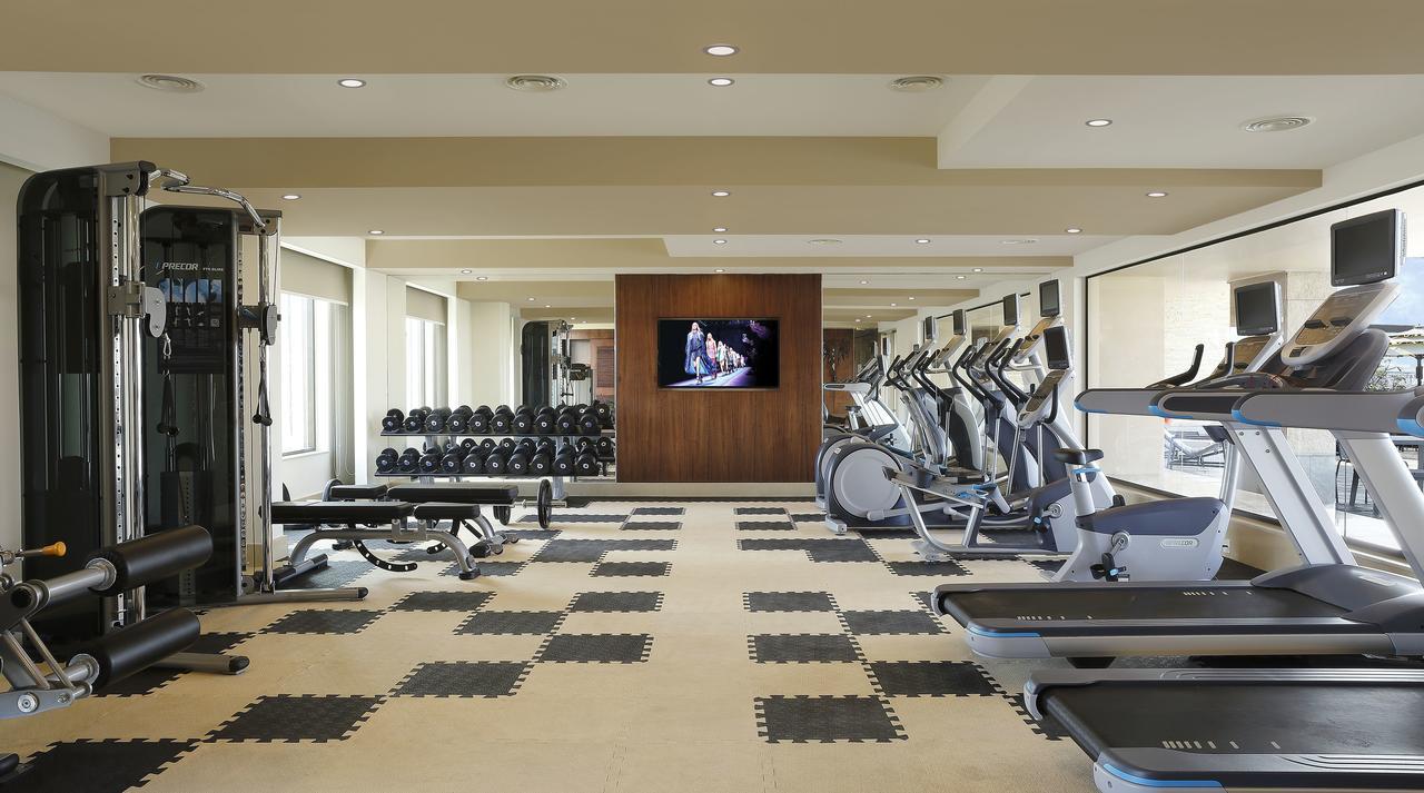 Novotel Kochi Infopark Exterior foto The gym at The Ivy